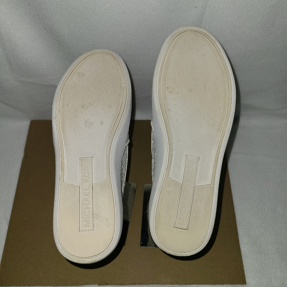 Teddi Slip-On Sneaker Size 6 Signature Logo - Picture 10 of 11
